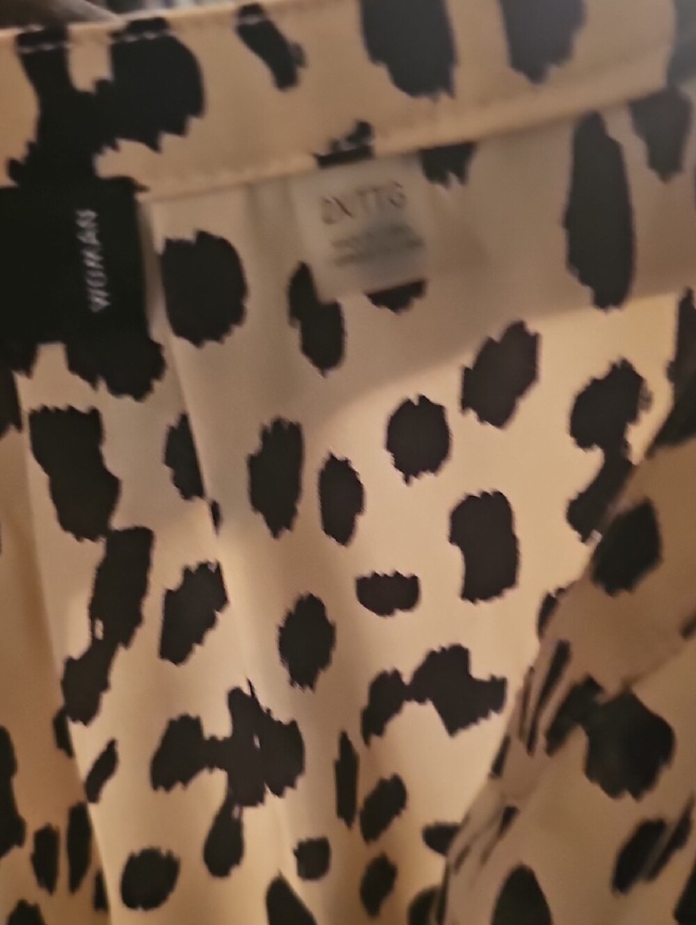 Tahari Beige and Black Spotted V-Neck Blouse - Picture 3 of 7